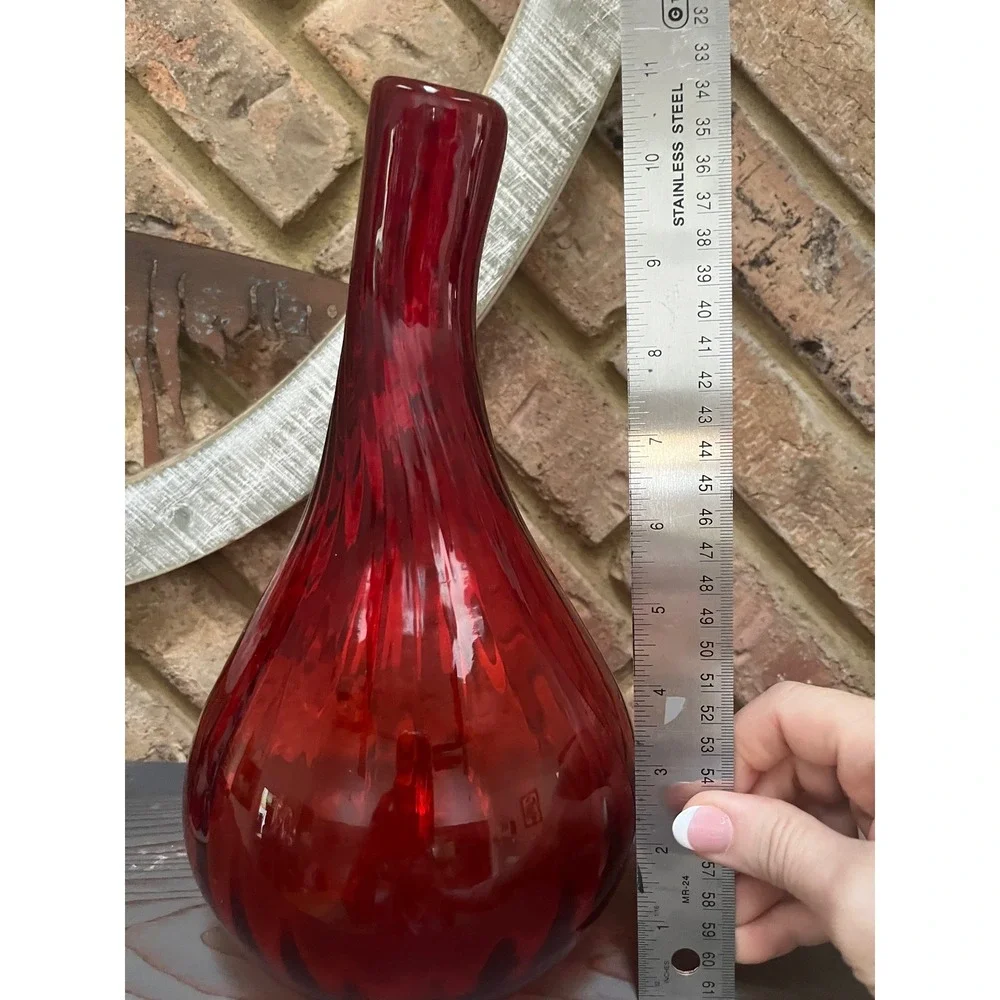 Vintage Red Hand Blown Vase Curved Neck Bulb shaped base . 11